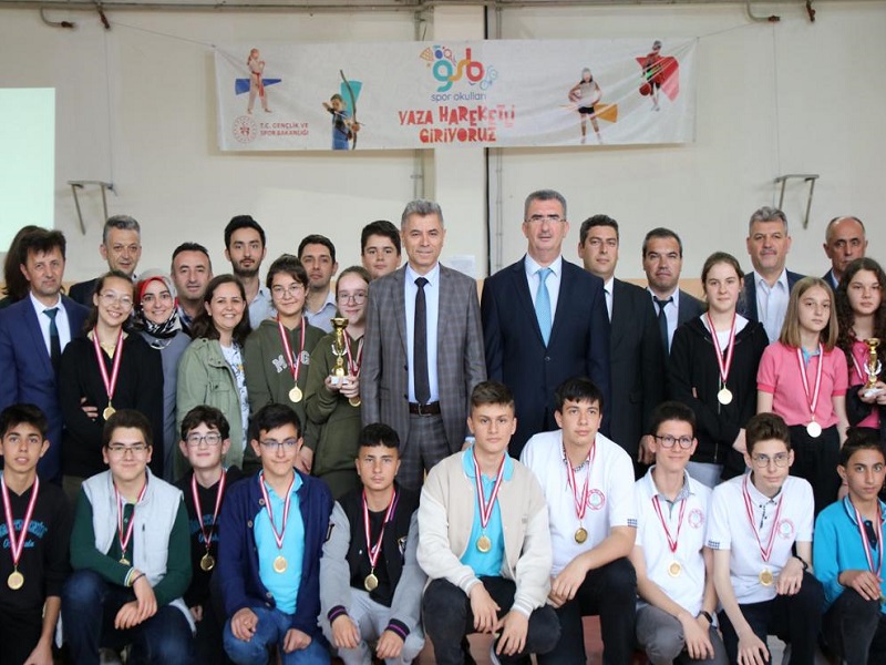Ortaokullar Arası Bilgi Yarışması Düzenlendi